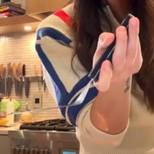 Read more about the article Flip It Right: Stainless Steel Spatula Set