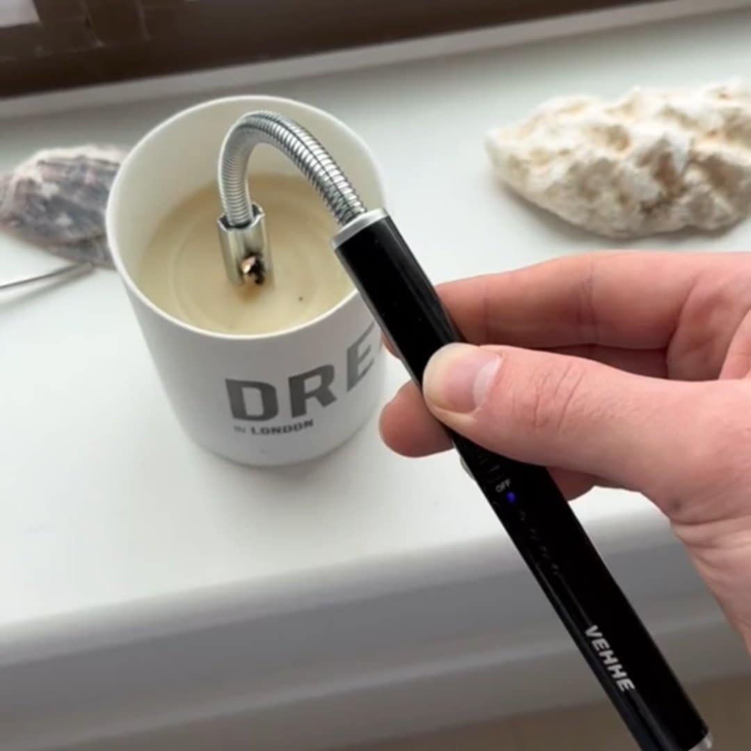 Read more about the article Safe & Windproof: VEHHE Candle Lighter